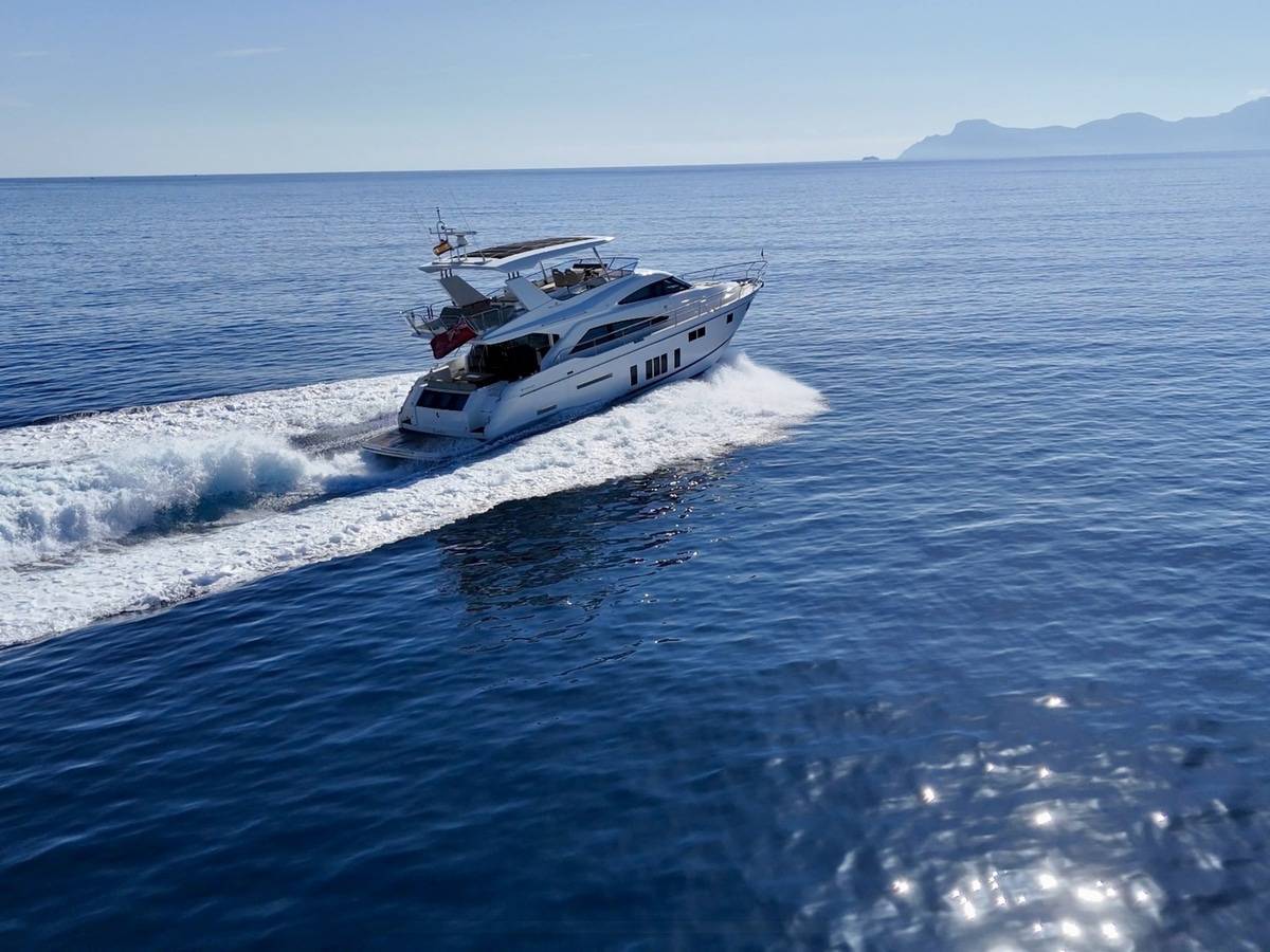 Fairline 65