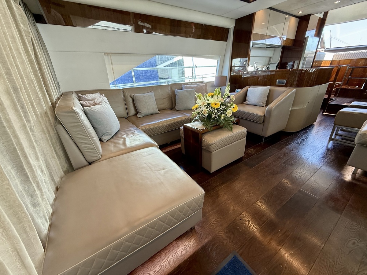 Fairline 65