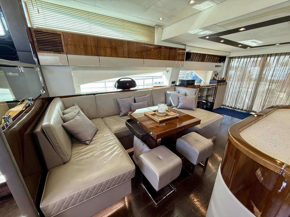 Fairline 65
