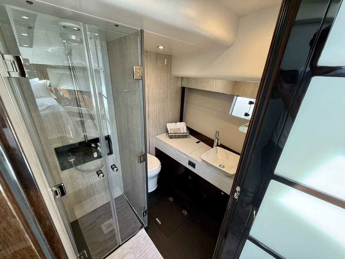 Fairline 65