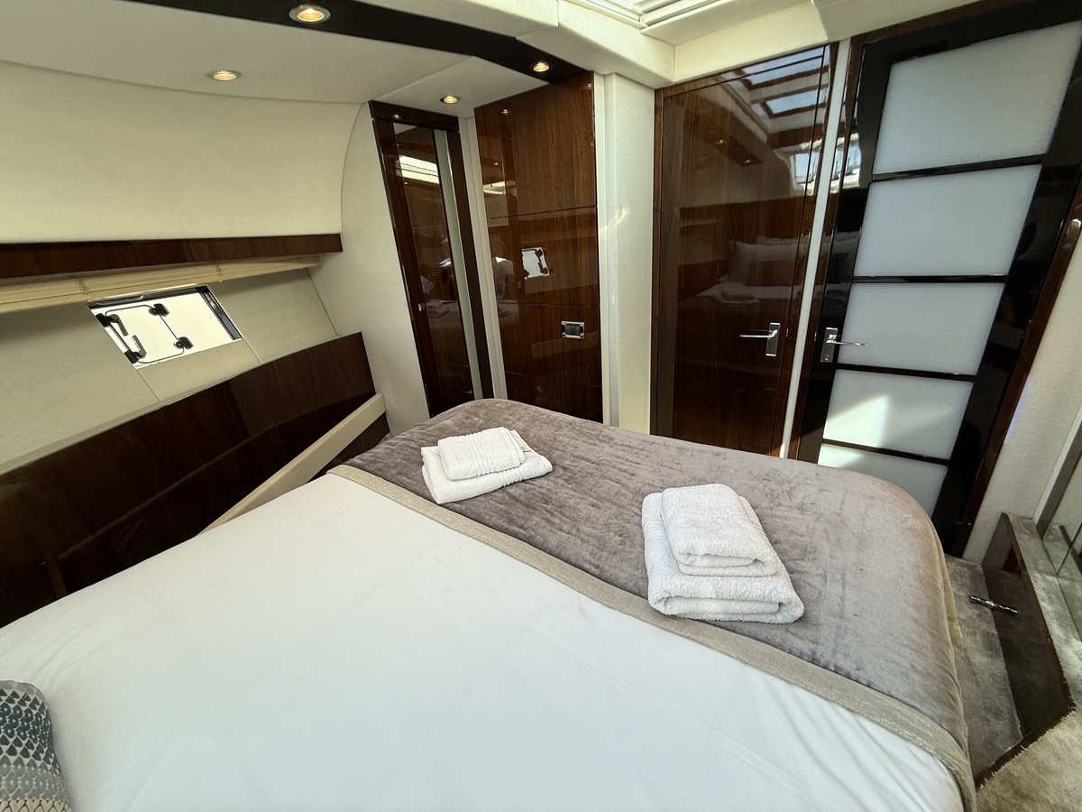 Fairline 65