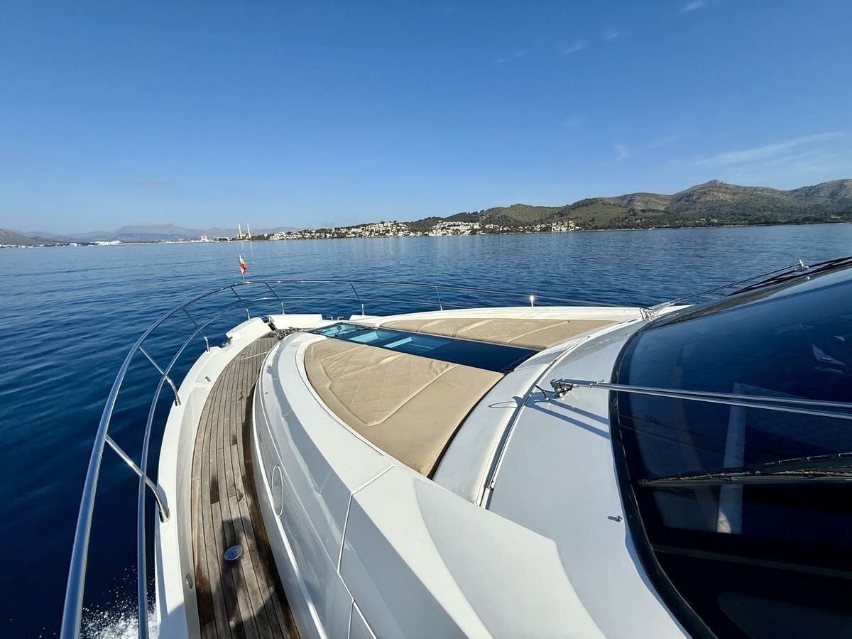 Fairline 65