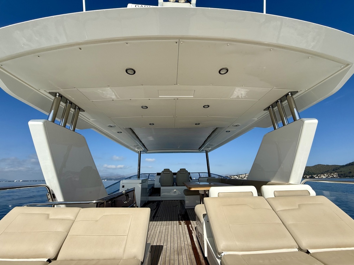 Fairline 65