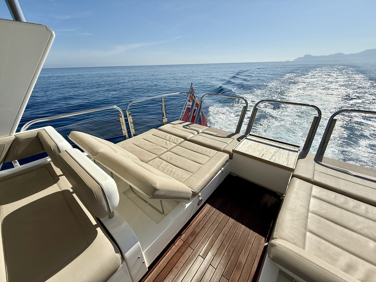 Fairline 65