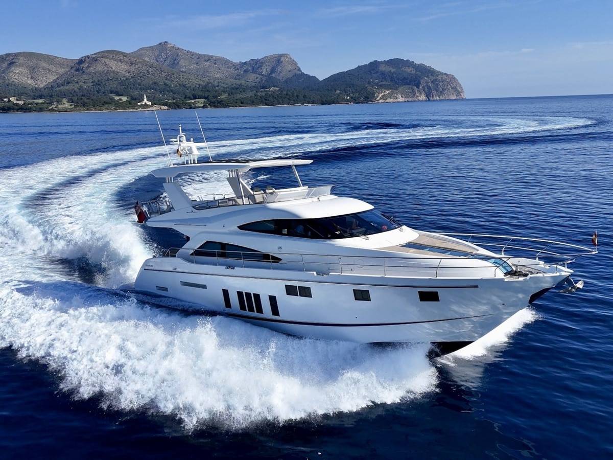 Fairline 65