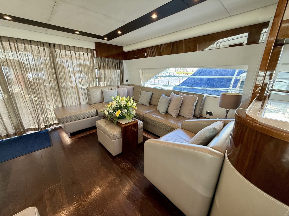 Fairline 65