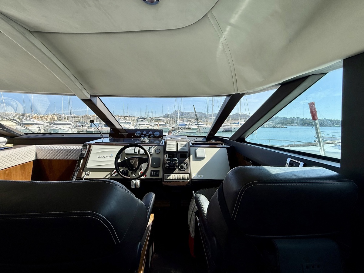 Fairline 65