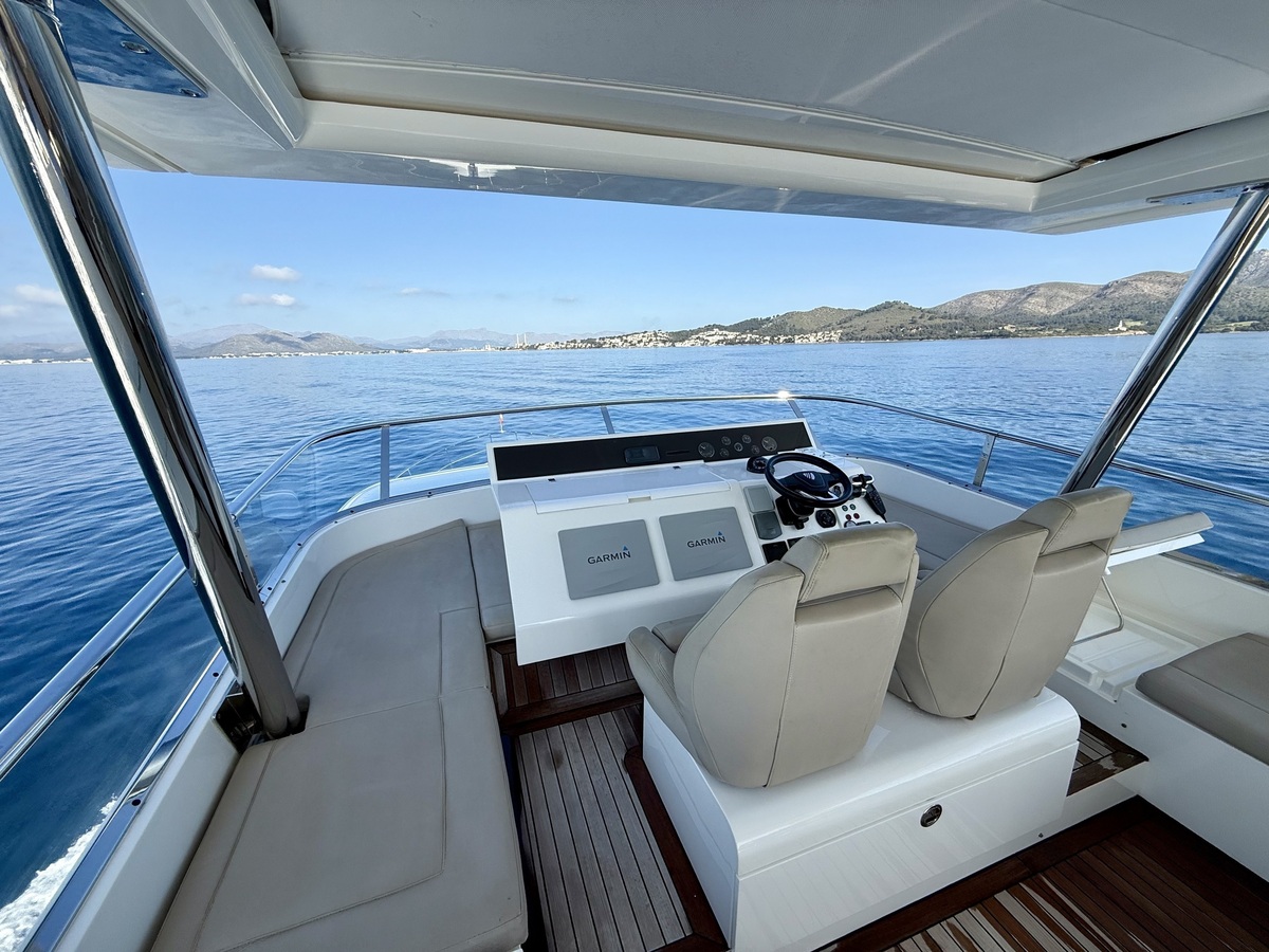 Fairline 65