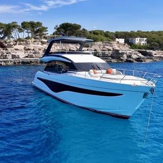 Boat image 3