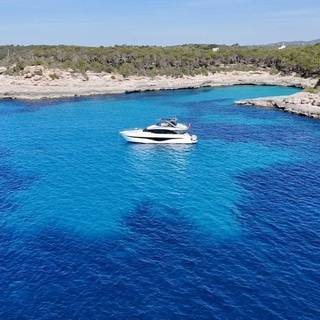 Boat image 13