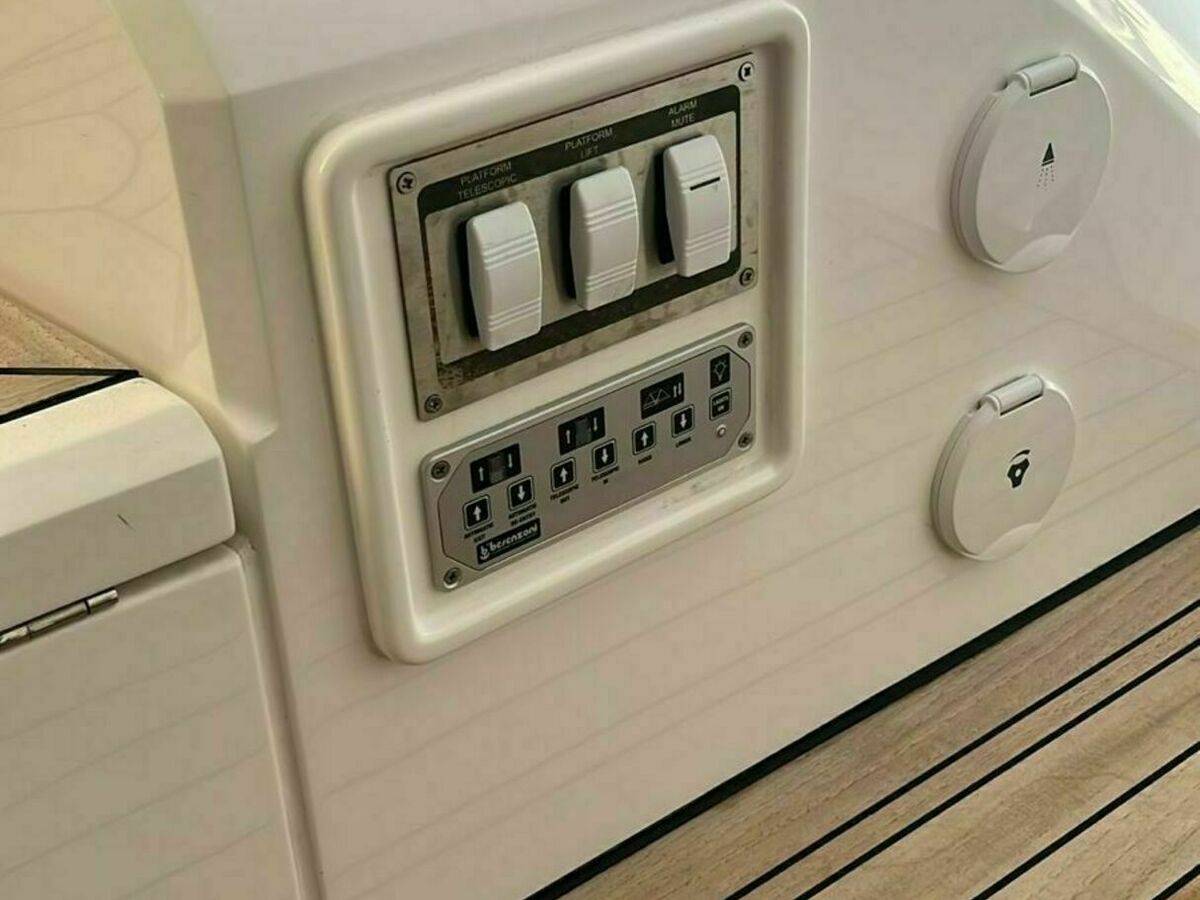 Fairline 50