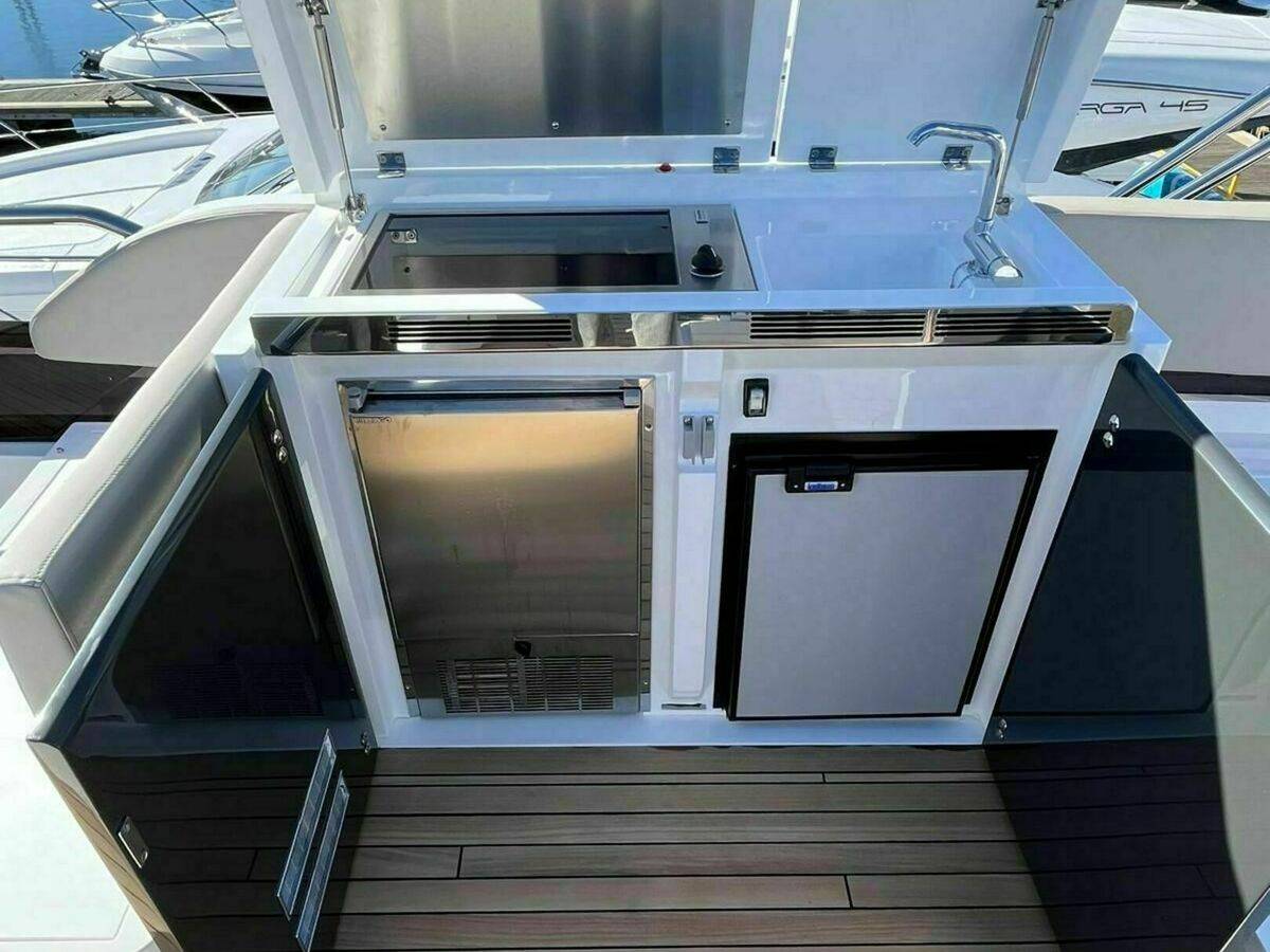 Fairline 50