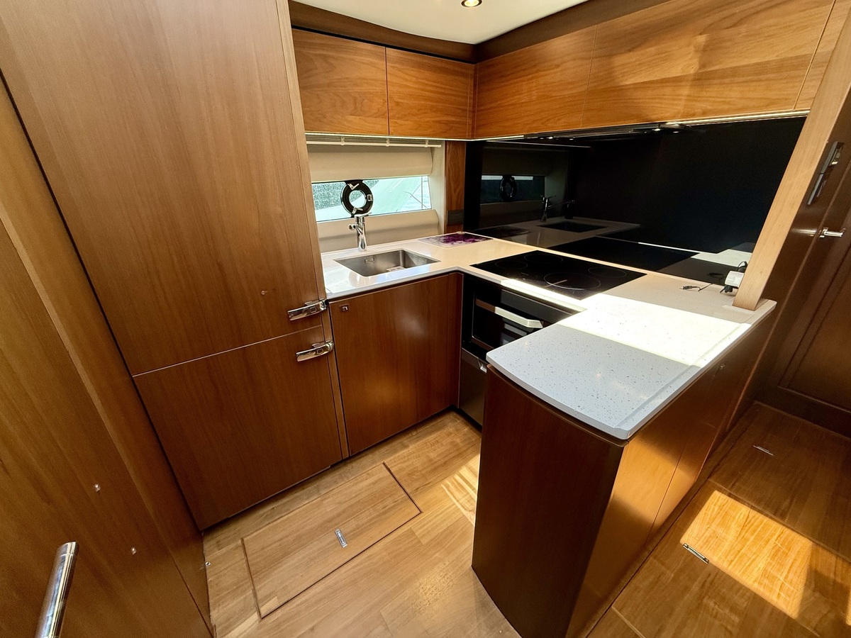 Princess 58 Deck