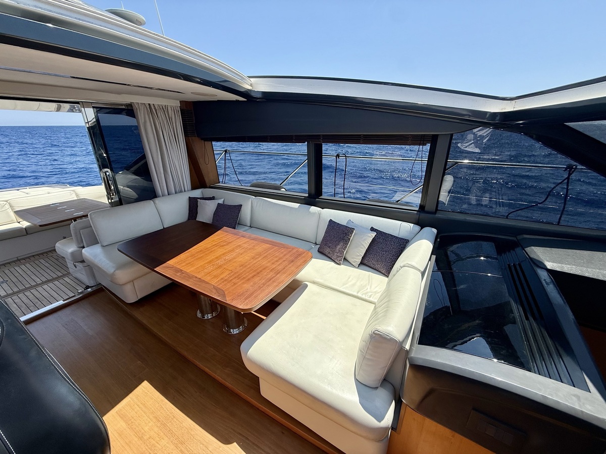 Princess 58 Deck