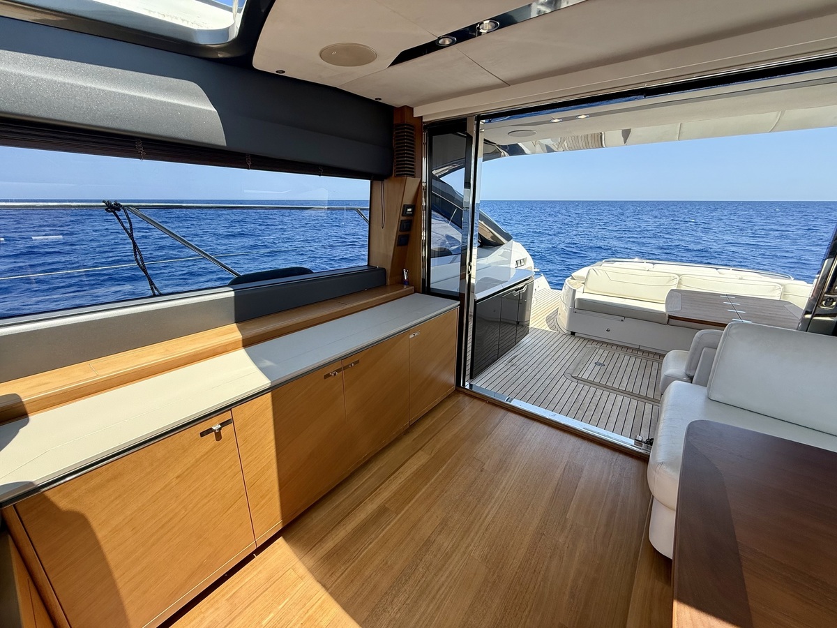 Princess 58 Deck