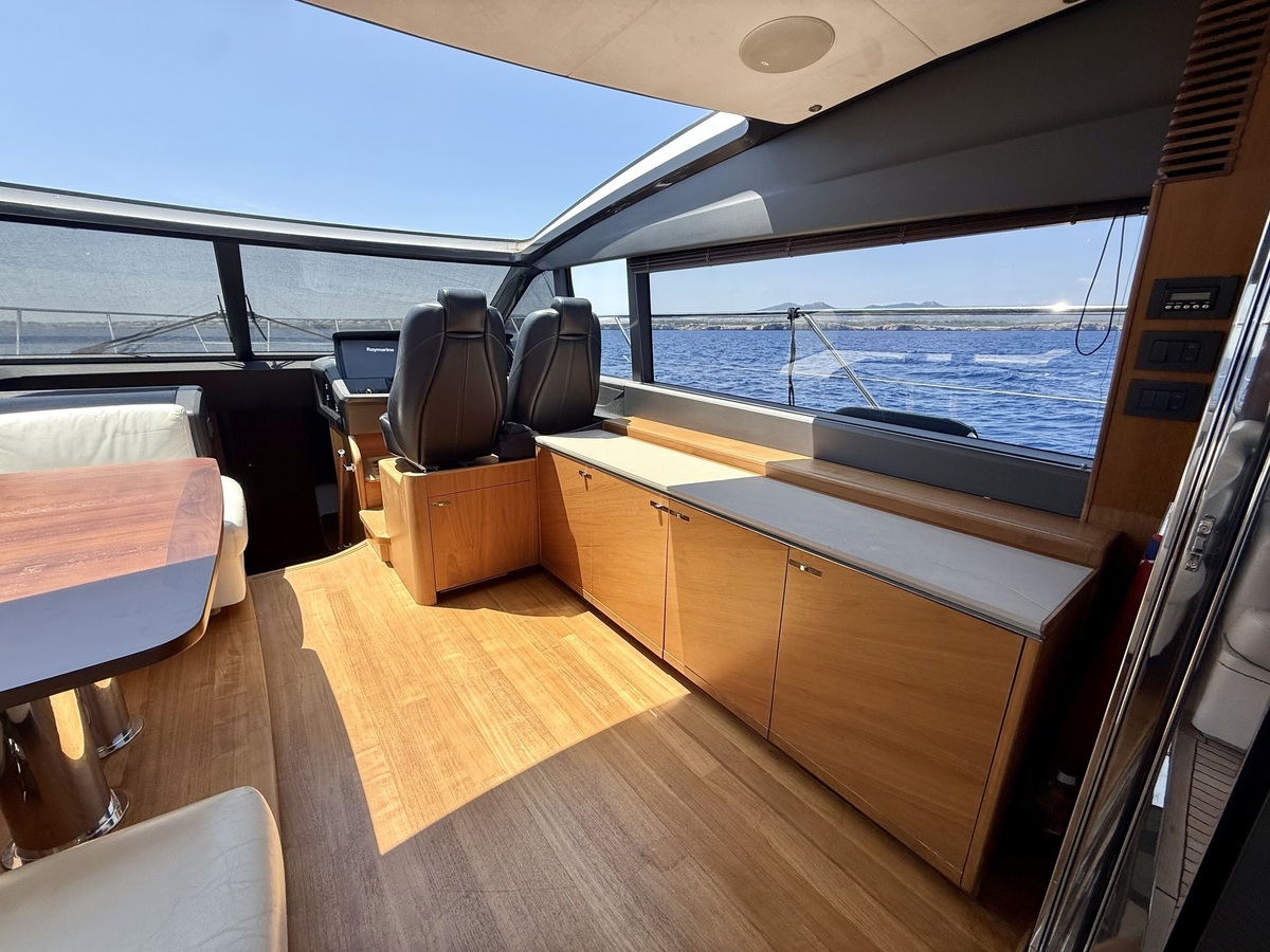 Princess 58 Deck
