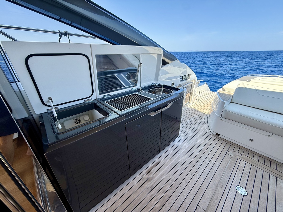 Princess 58 Deck