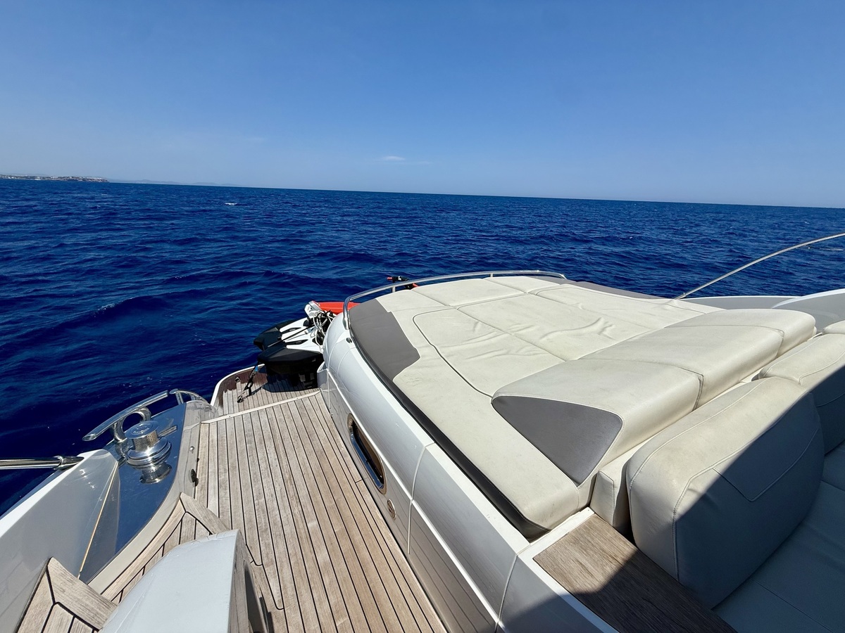 Princess 58 Deck