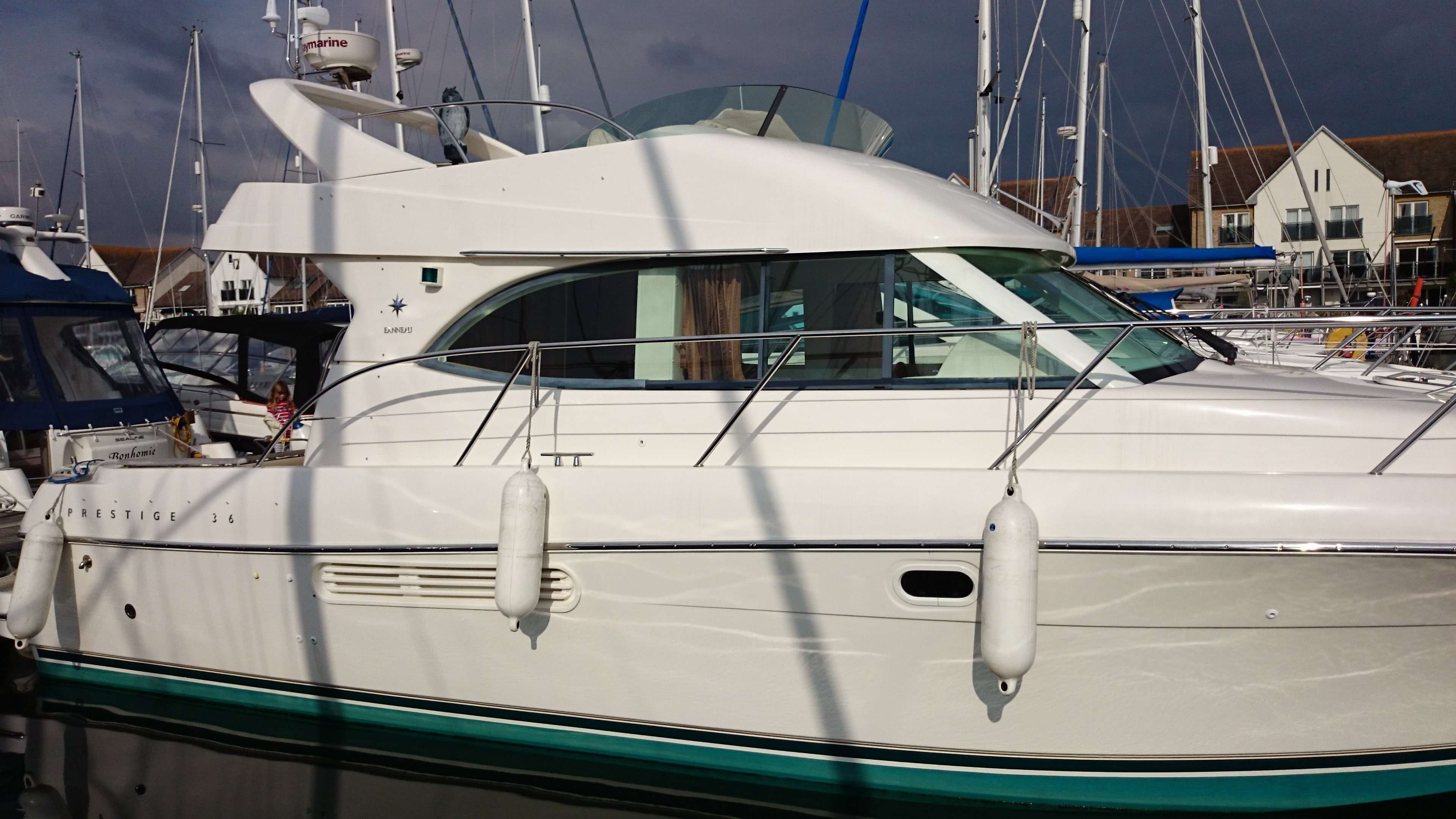 SOLD 2008 Jeanneau Prestige 36 Boats.co.uk