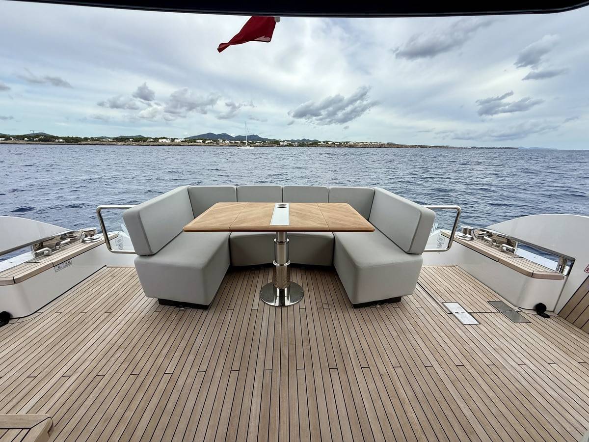 Fairline 58