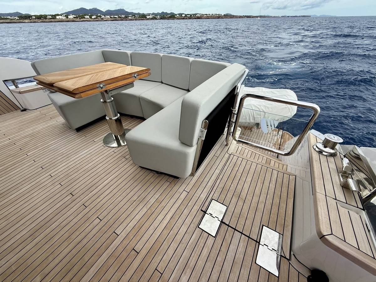 Fairline 58