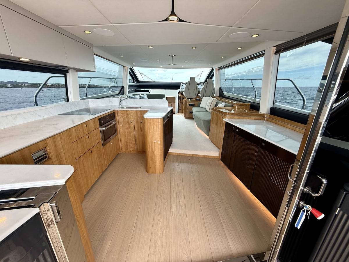 Fairline 58
