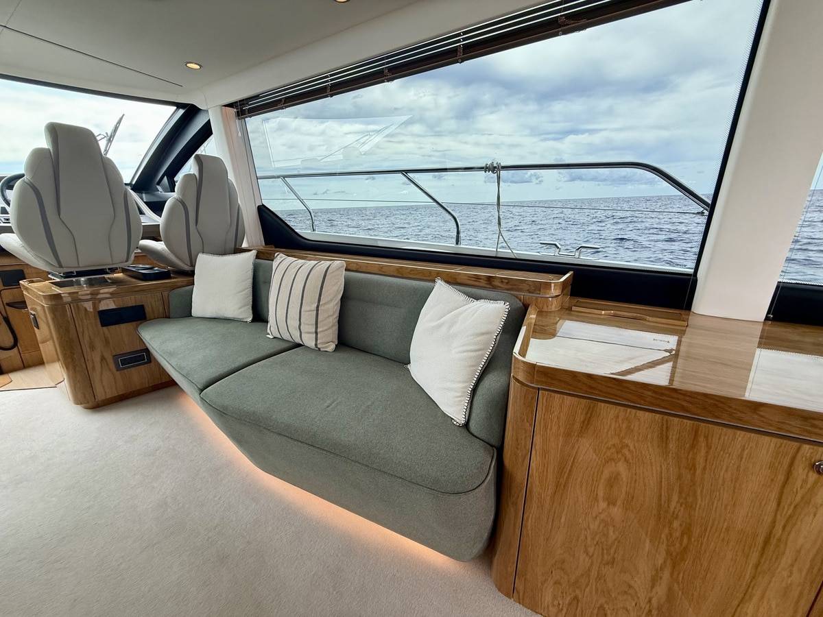 Fairline 58