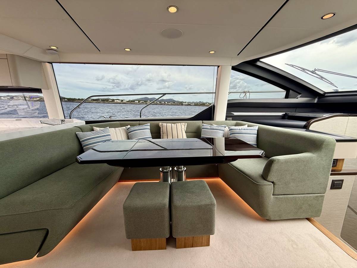 Fairline 58