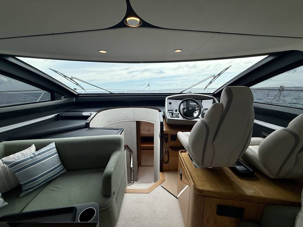Fairline 58