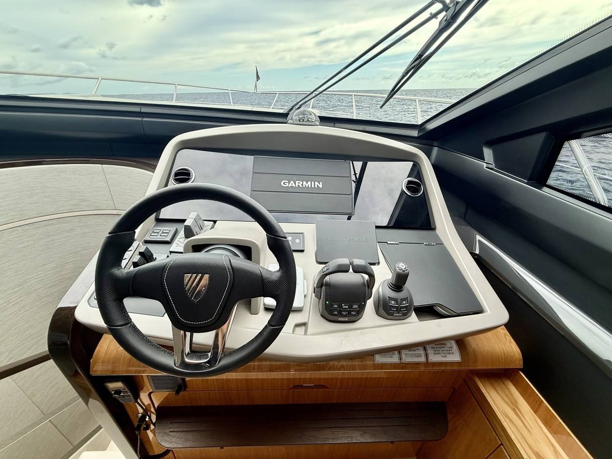 Fairline 58