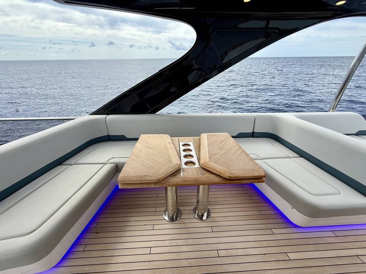 Fairline 58