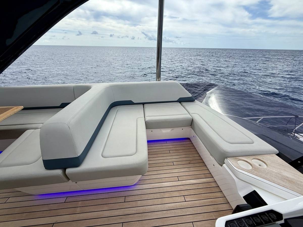 Fairline 58