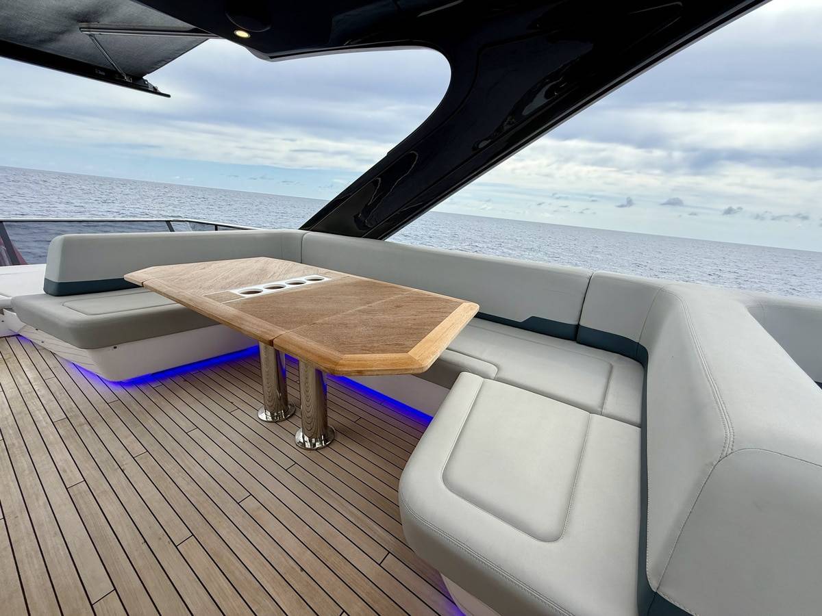 Fairline 58